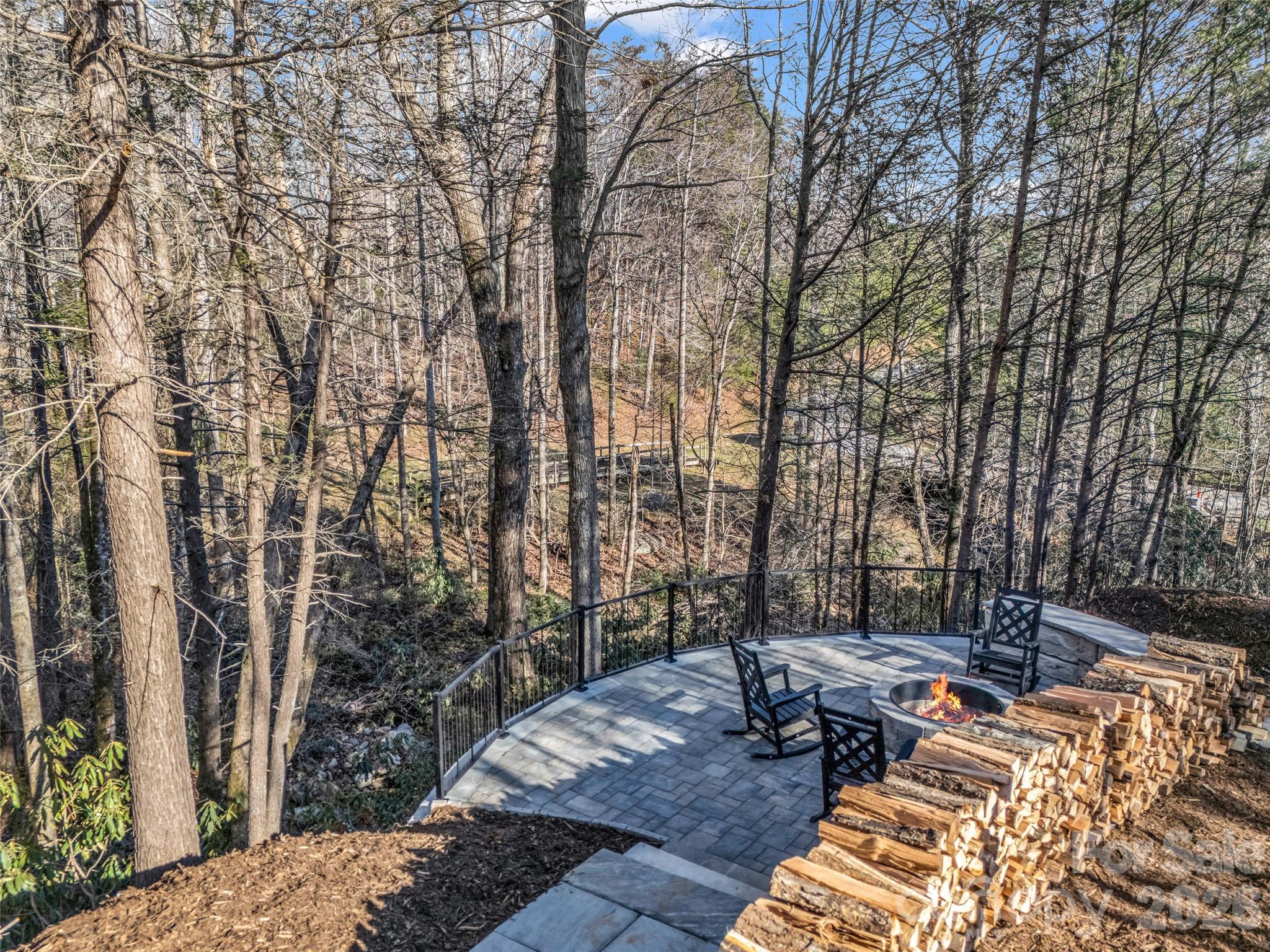 Brights Creek - Land