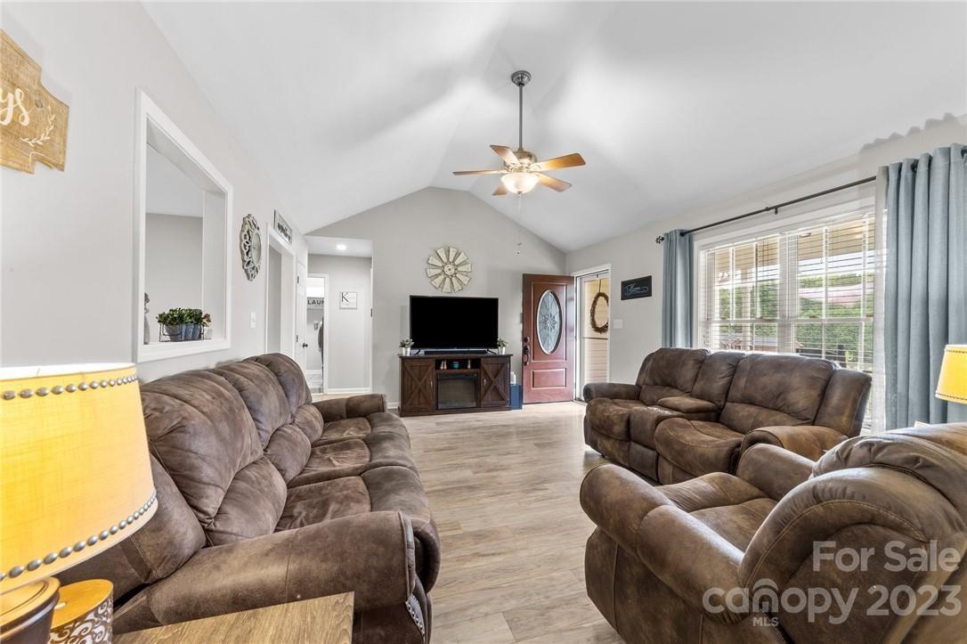 Eagle Landing - Residential