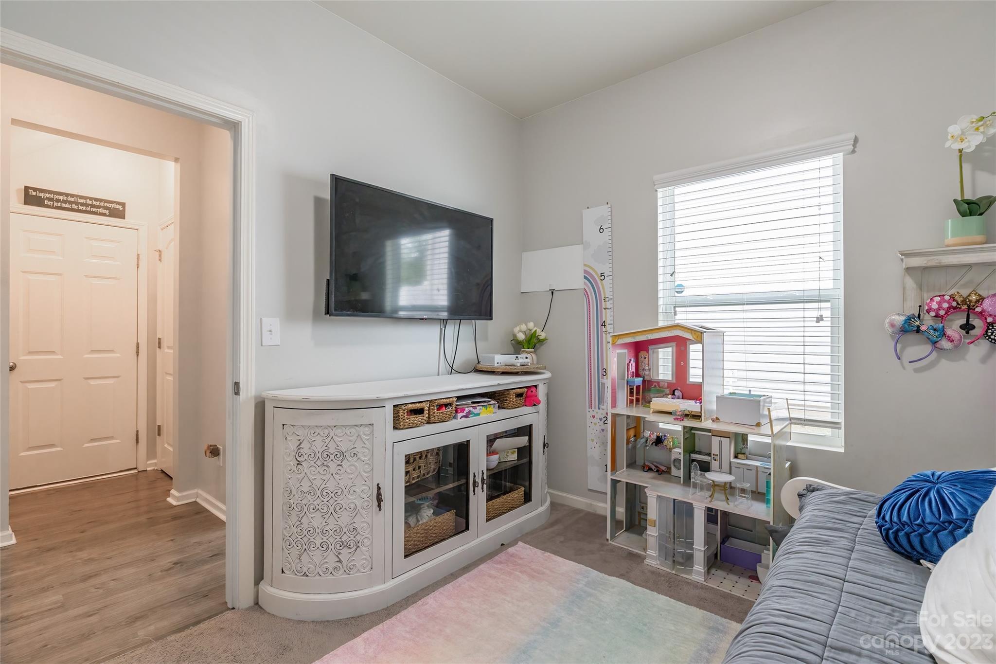 Newport Lakes - Residential