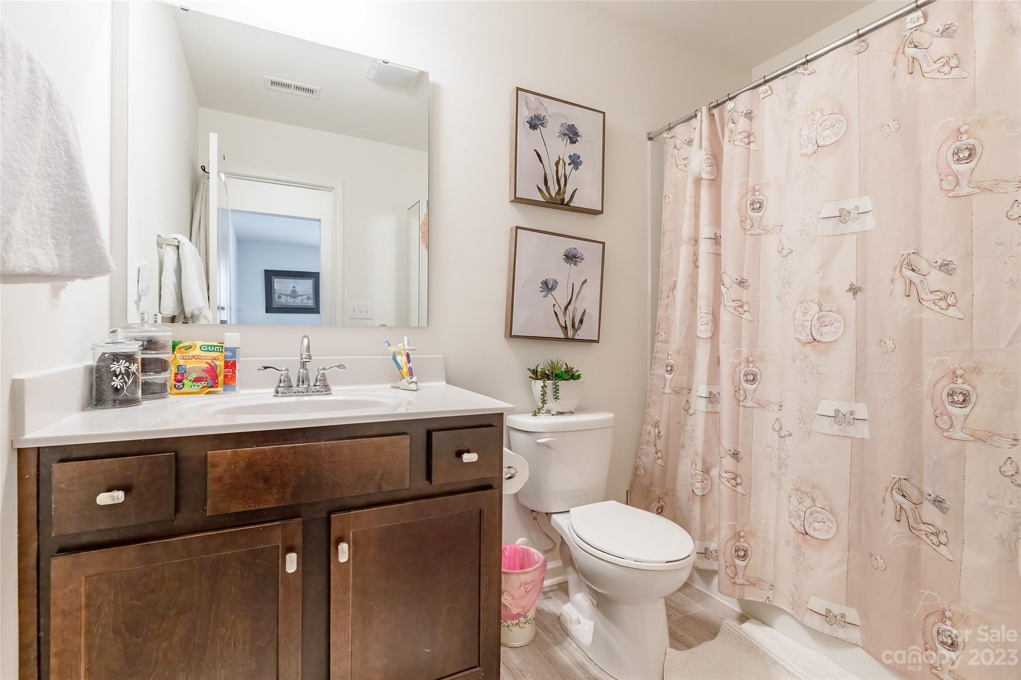 Newport Lakes - Residential