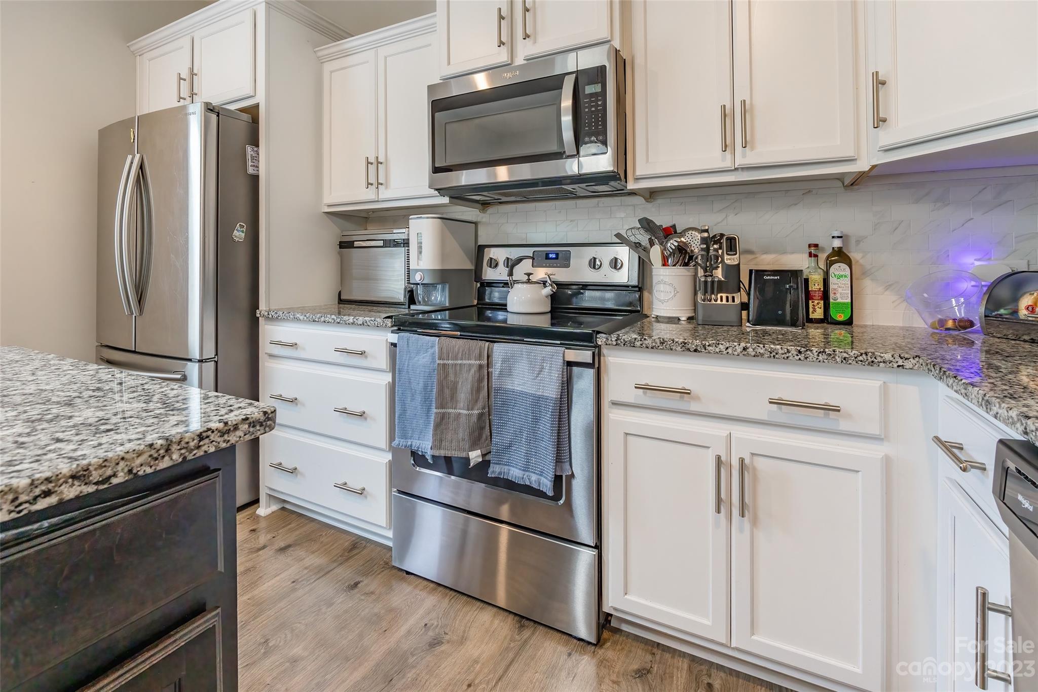 Newport Lakes - Residential