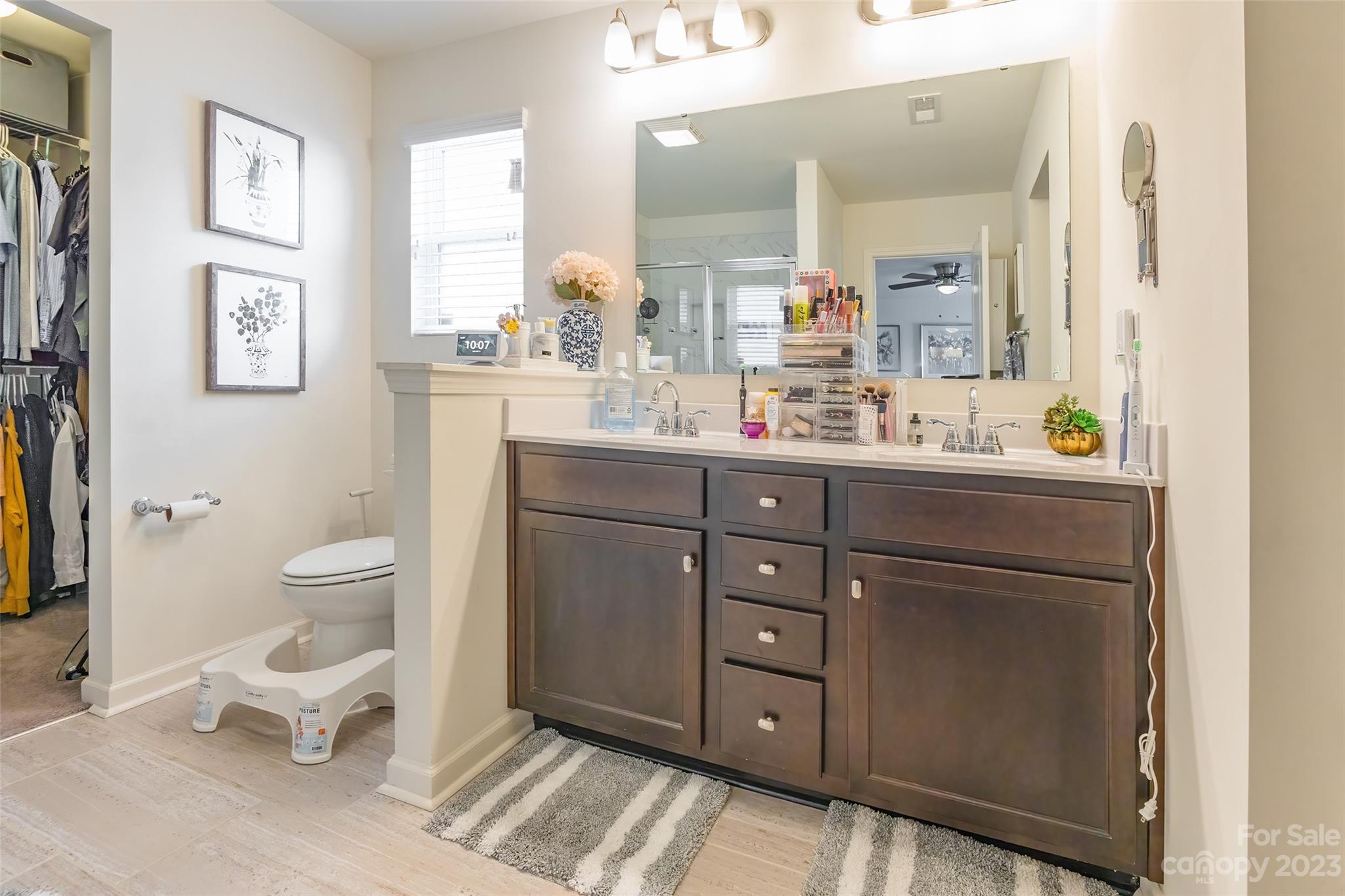 Newport Lakes - Residential