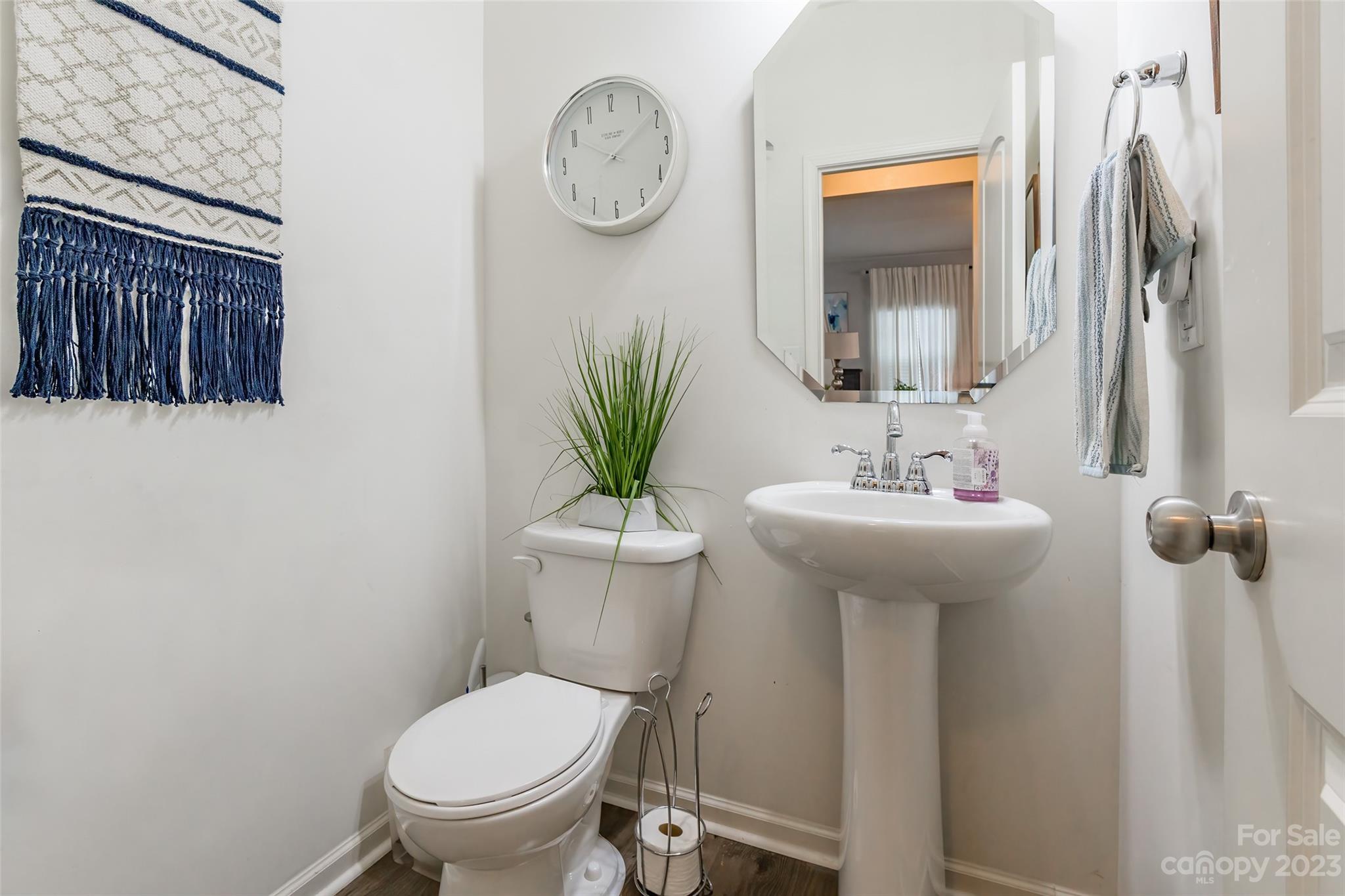 Newport Lakes - Residential