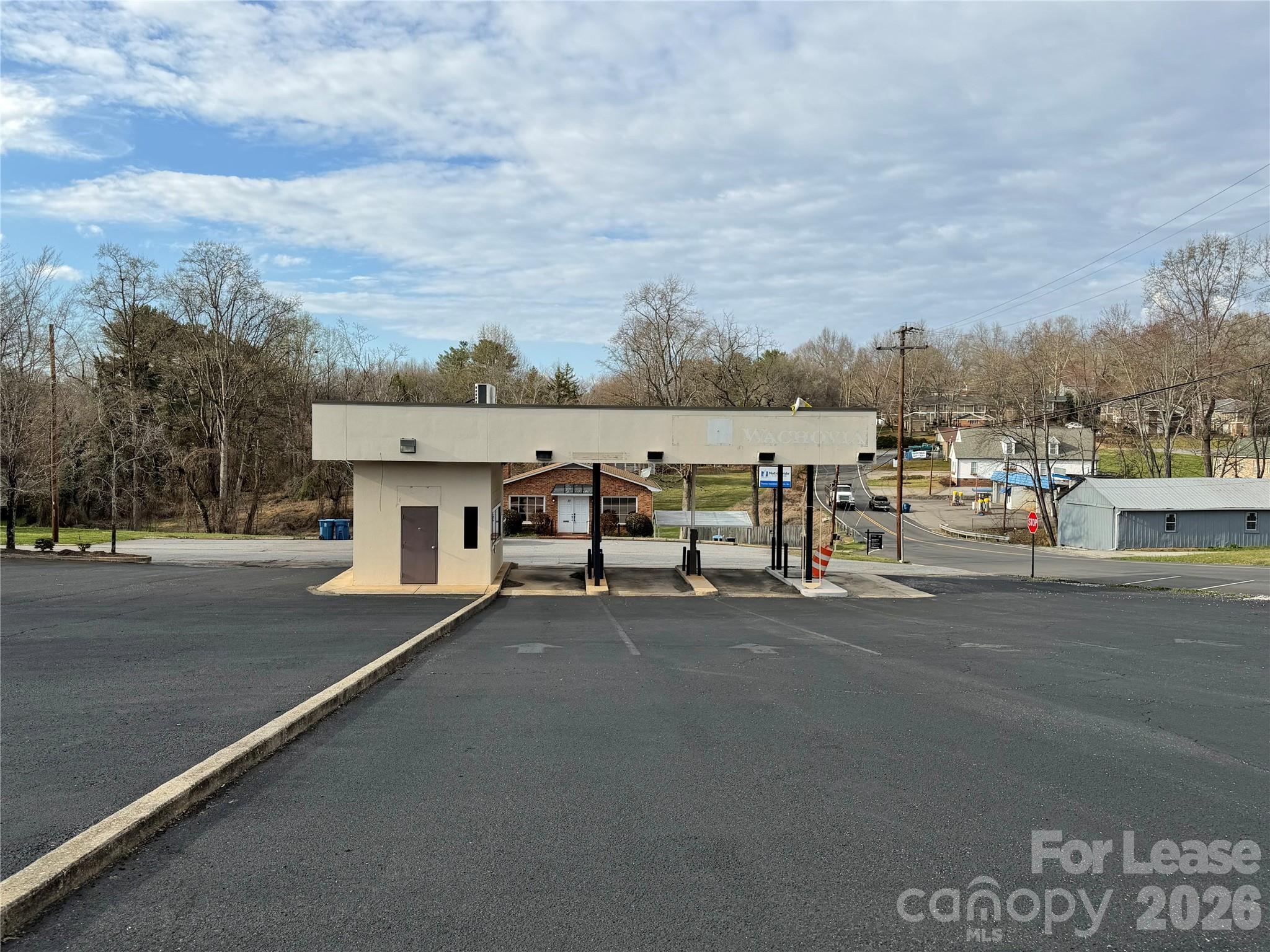 Photo 1 of 3 — 15 W Main Avenue, Taylorsville, NC 28681