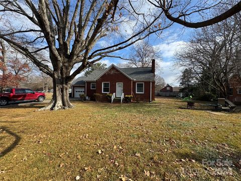 1281 Old Charlotte Road Concord NC 28027