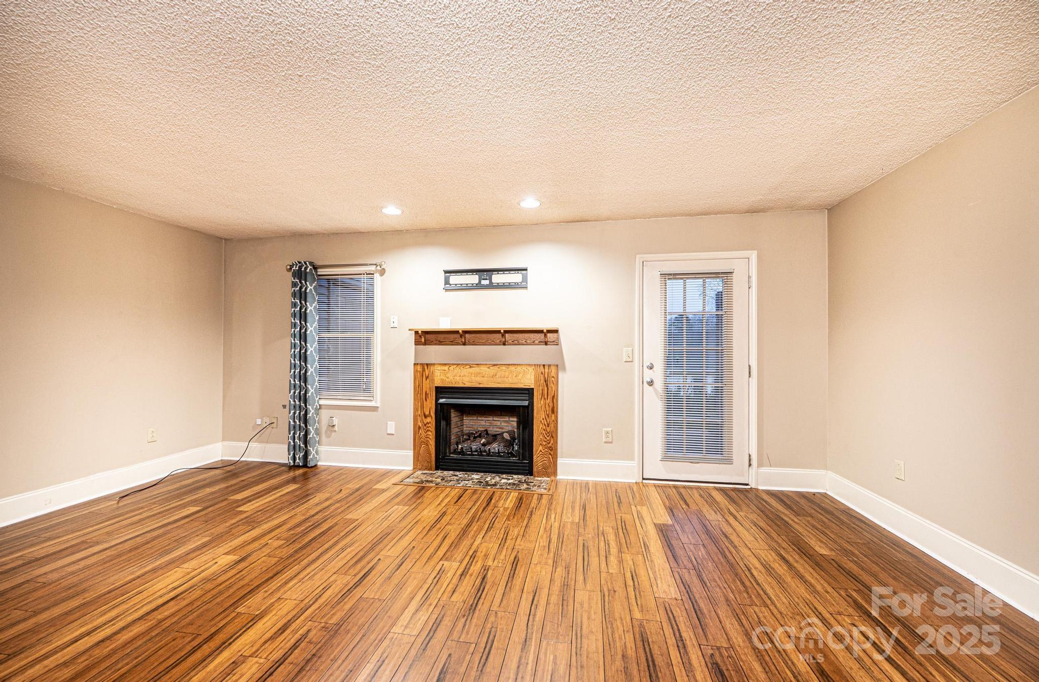 Colony Square - Residential