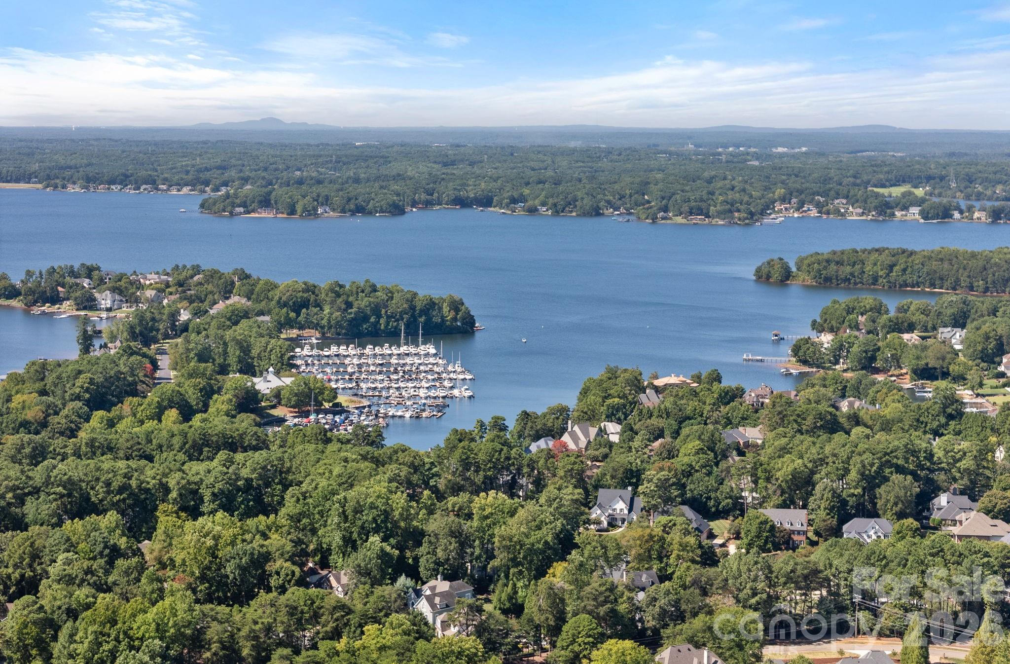 The Peninsula - Residential