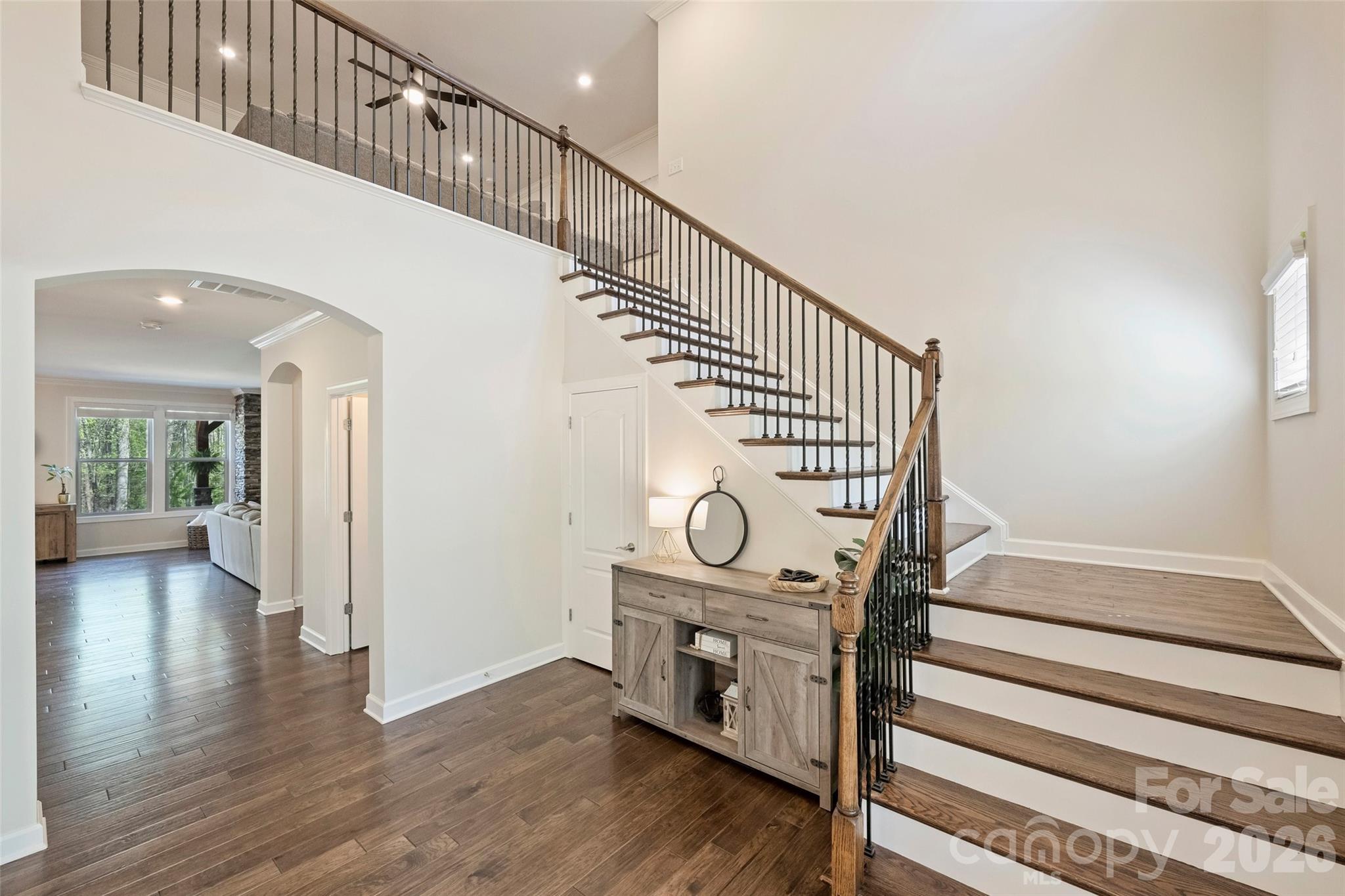 294 S San Agustin Drive