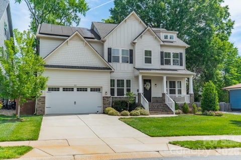 Photo of 515 Greystone Road, Charlotte, NC 28209 (MLS # 4390837)