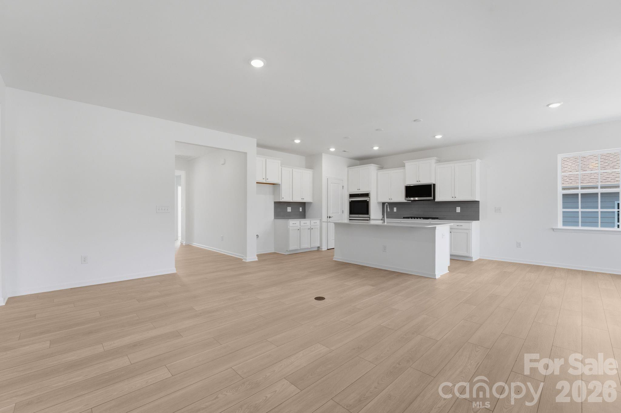 Roselyn - Residential