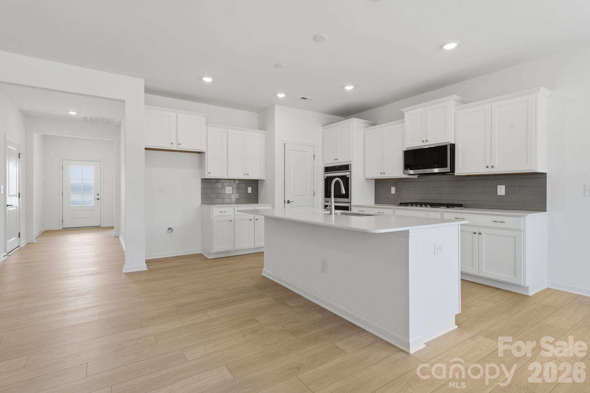 Roselyn - Residential
