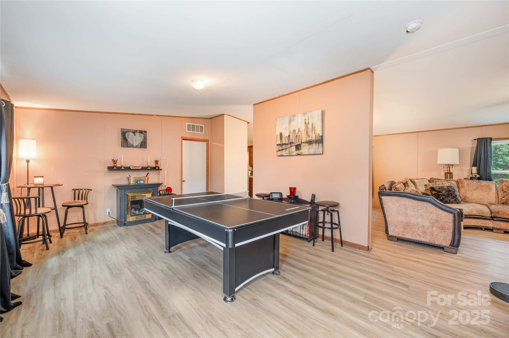 1147 PepperTree Drive