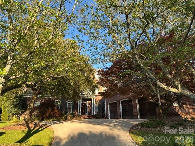 7609 Windaliere Drive