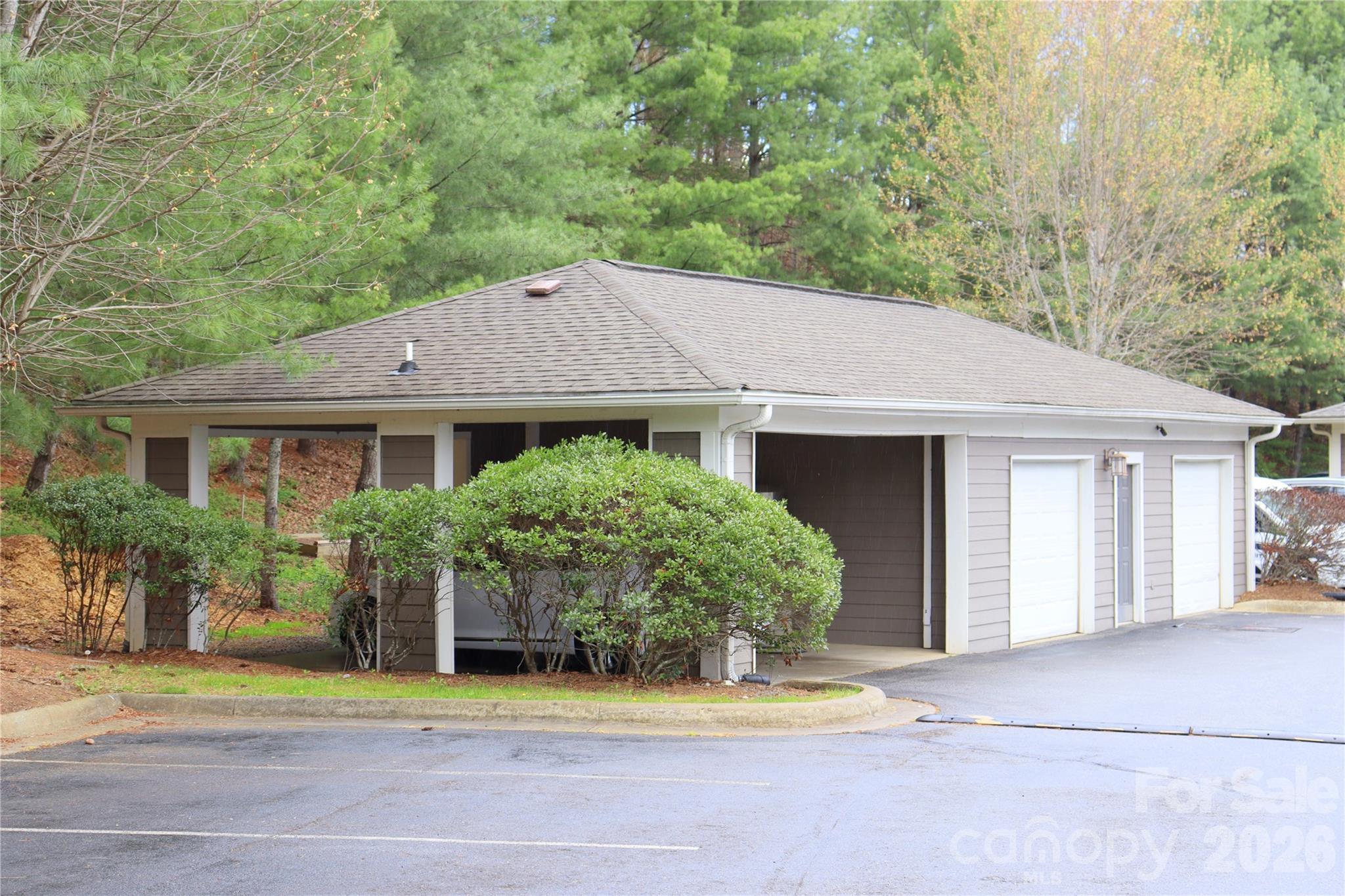 Seasons At Biltmore Lake - Residential