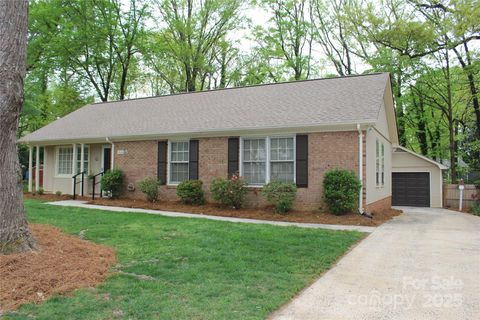 7626 Surreywood Place Charlotte NC 28270