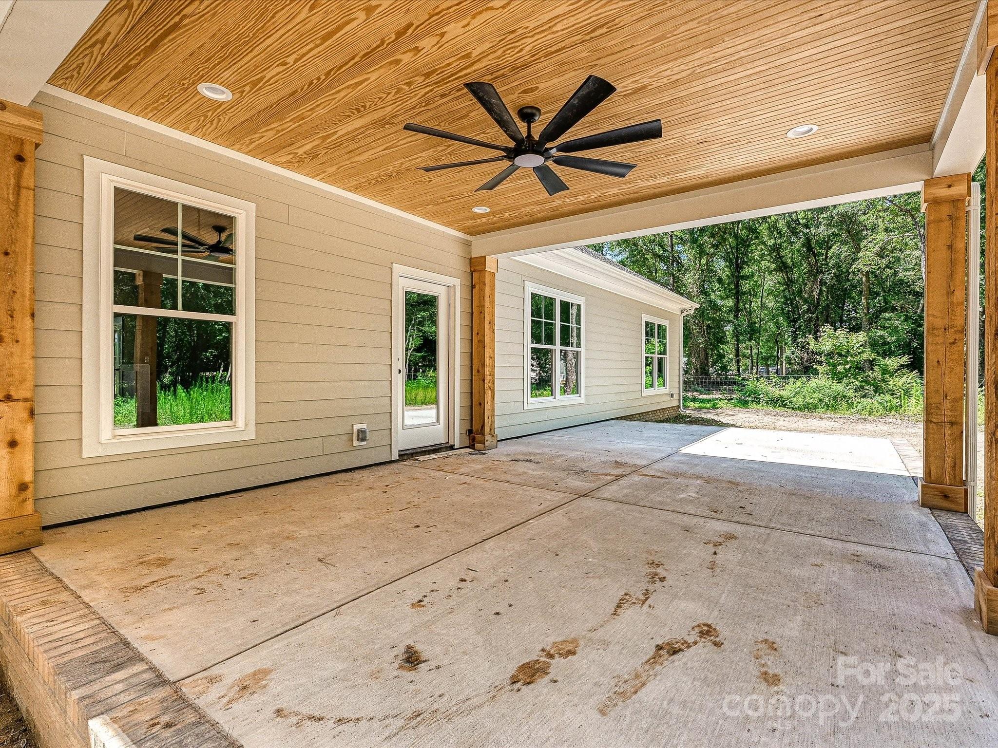 501 E Cj Thomas Road 1