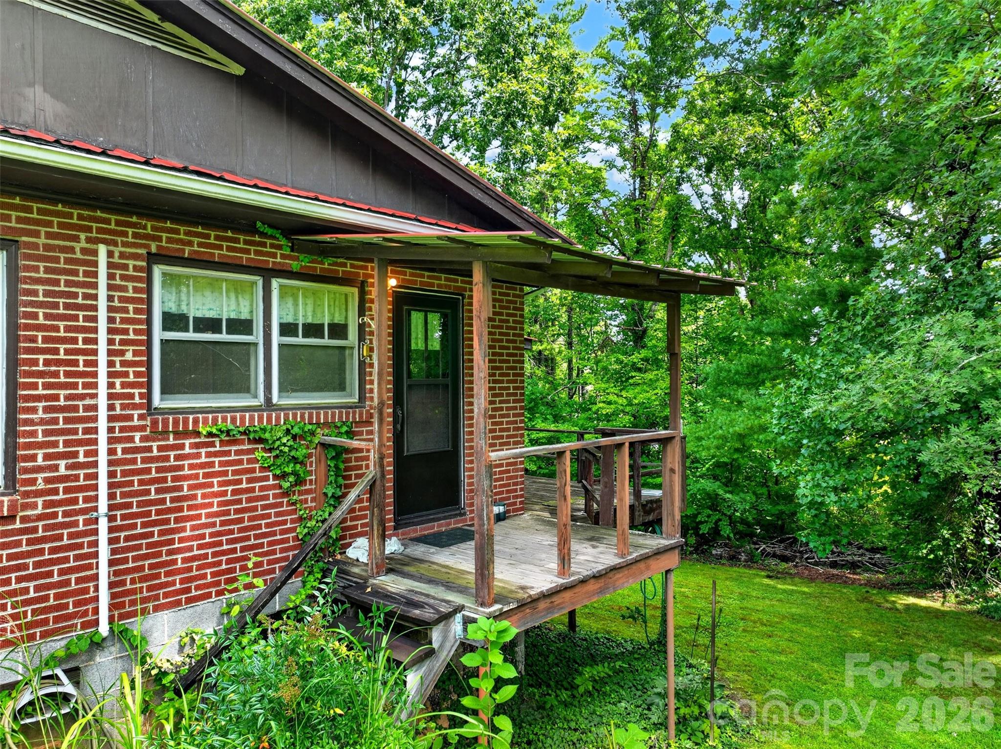 2 White Oak Road