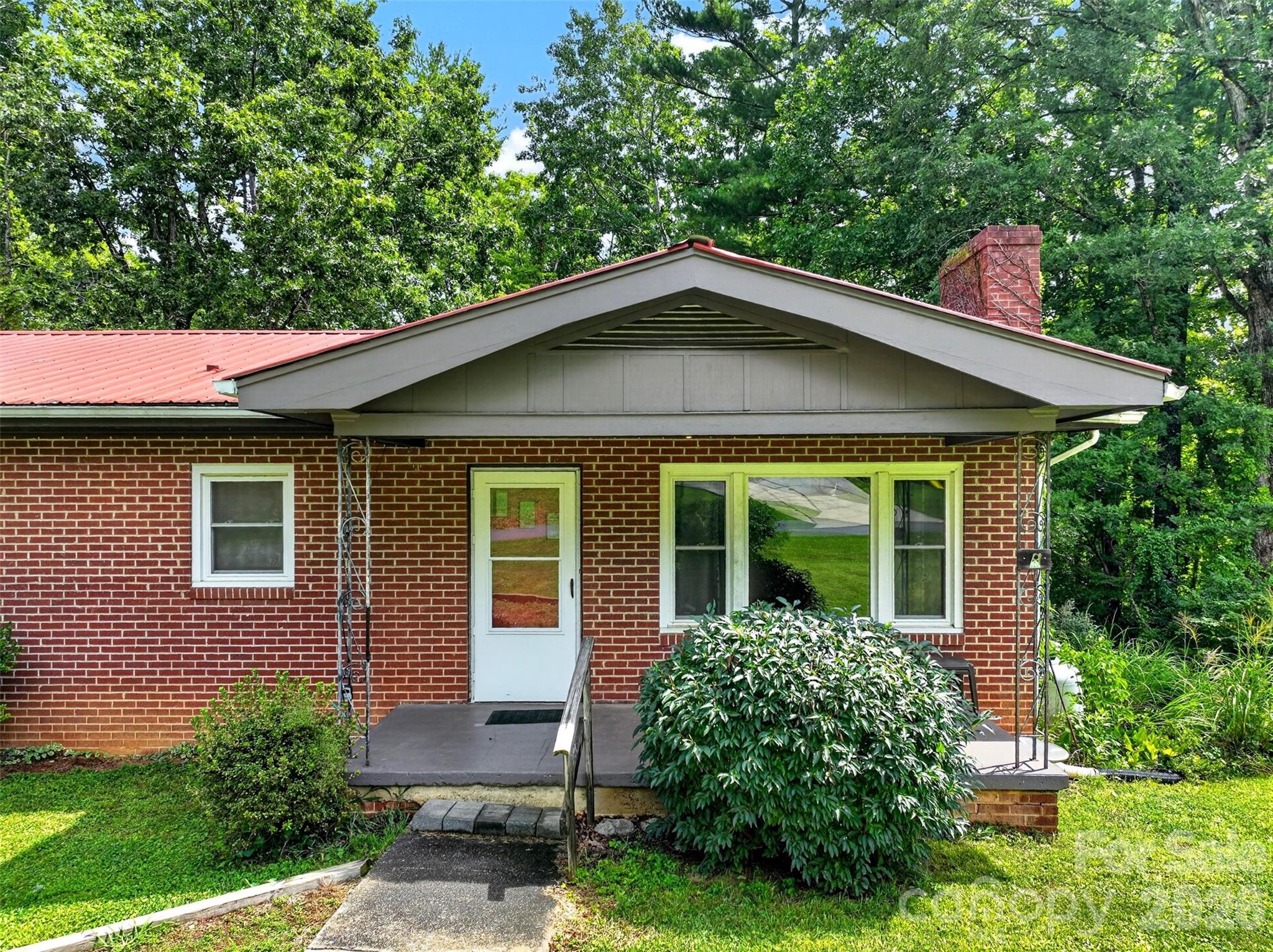 2 White Oak Road