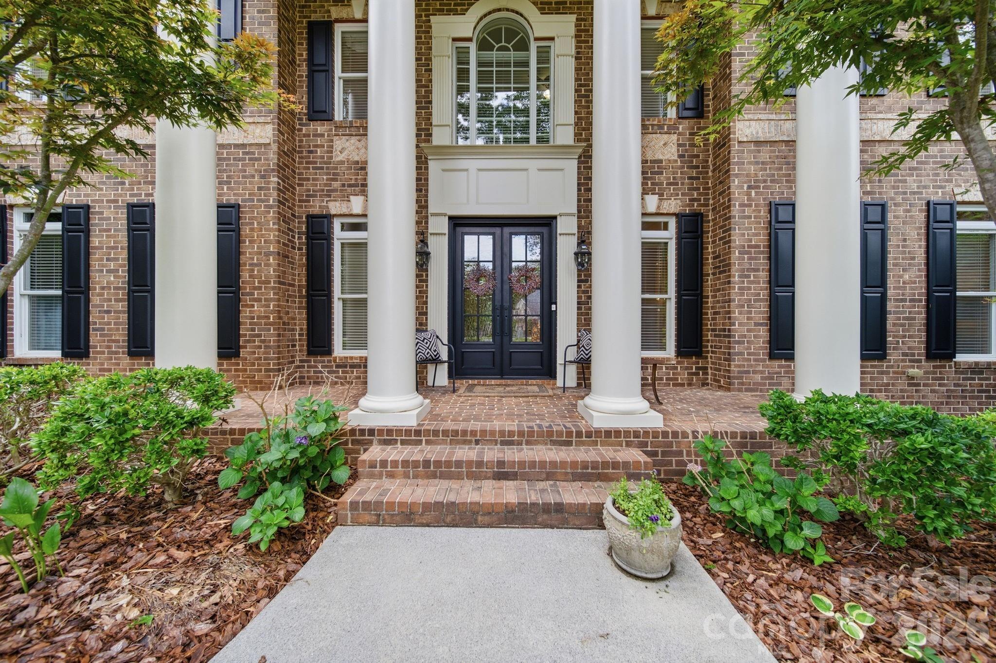1802 Summit View Place