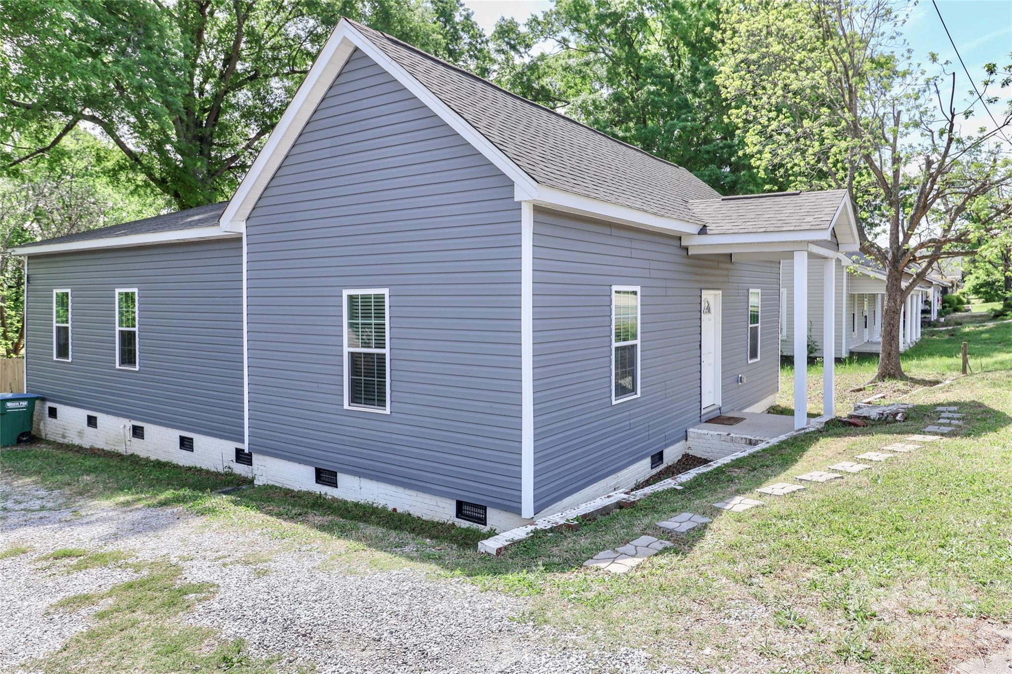 Listing image 4