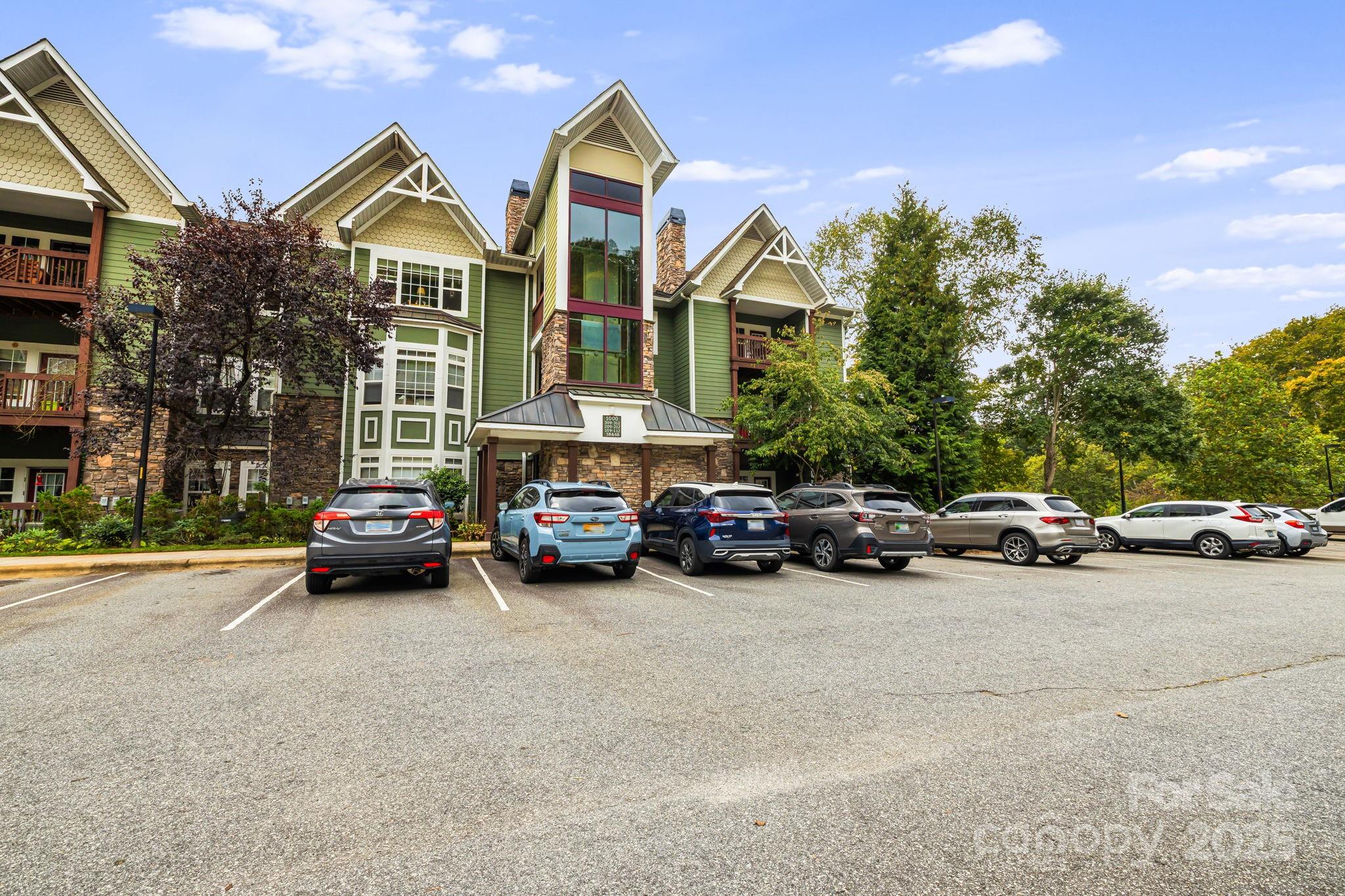 1000 Olde Eastwood Village Boulevard 6B