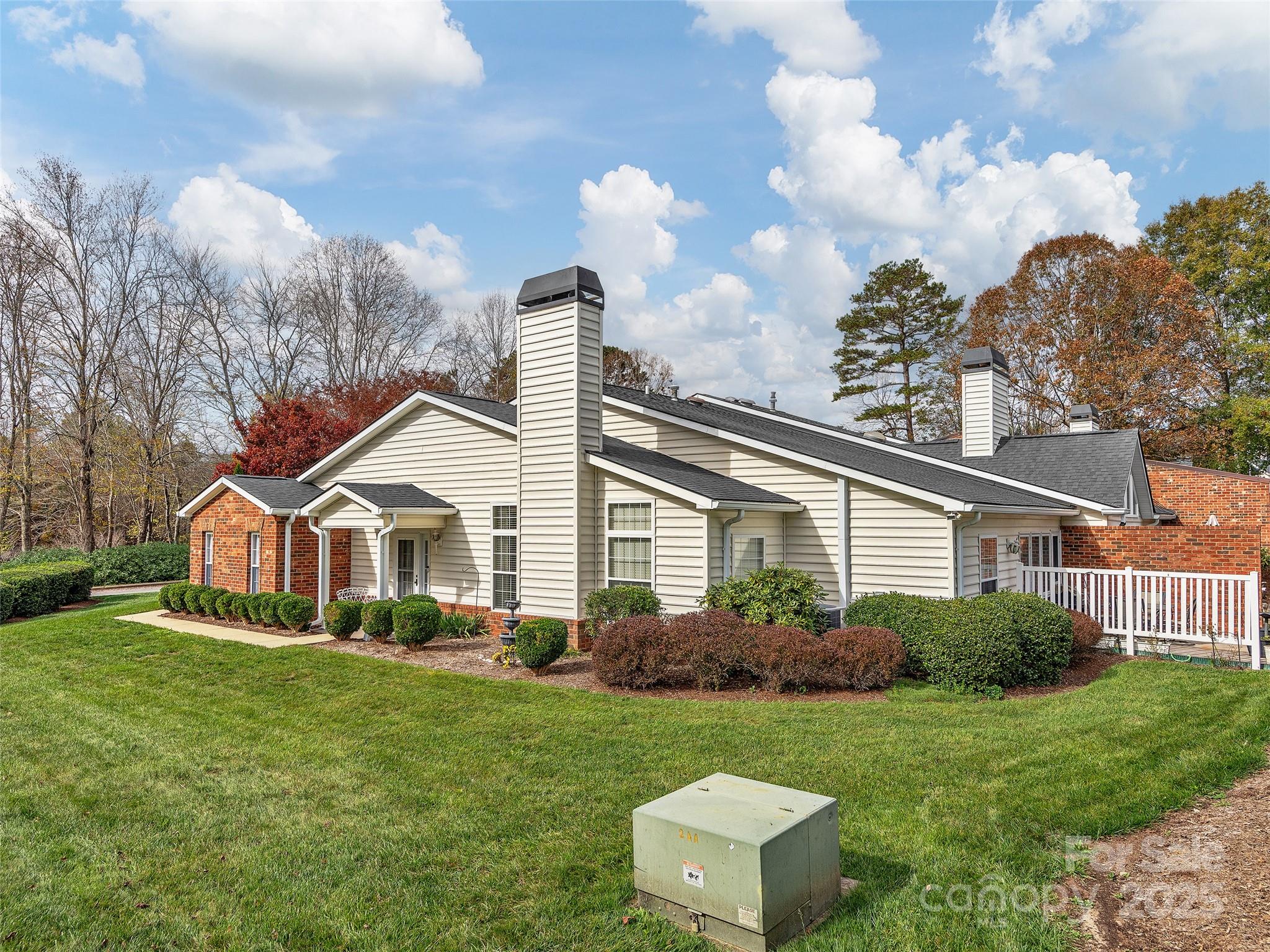 Lake Pointe Landing - Residential