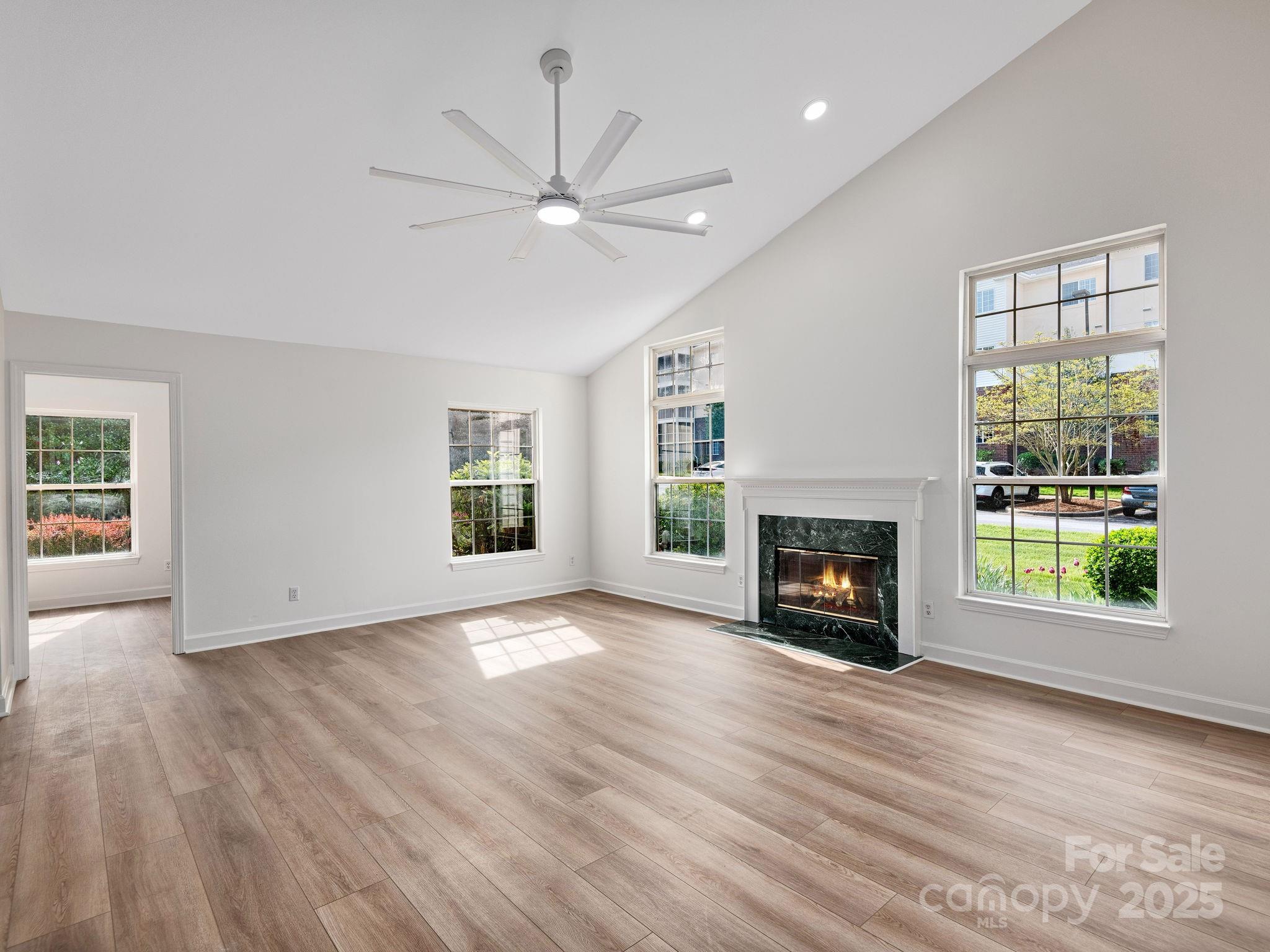 Lake Pointe Landing - Residential