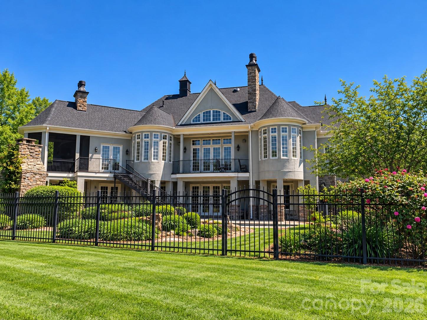 973 Pinnacle Drive