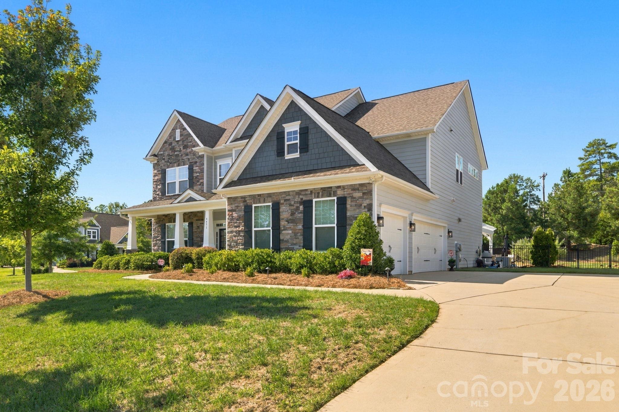 6451 Grovewood Trail