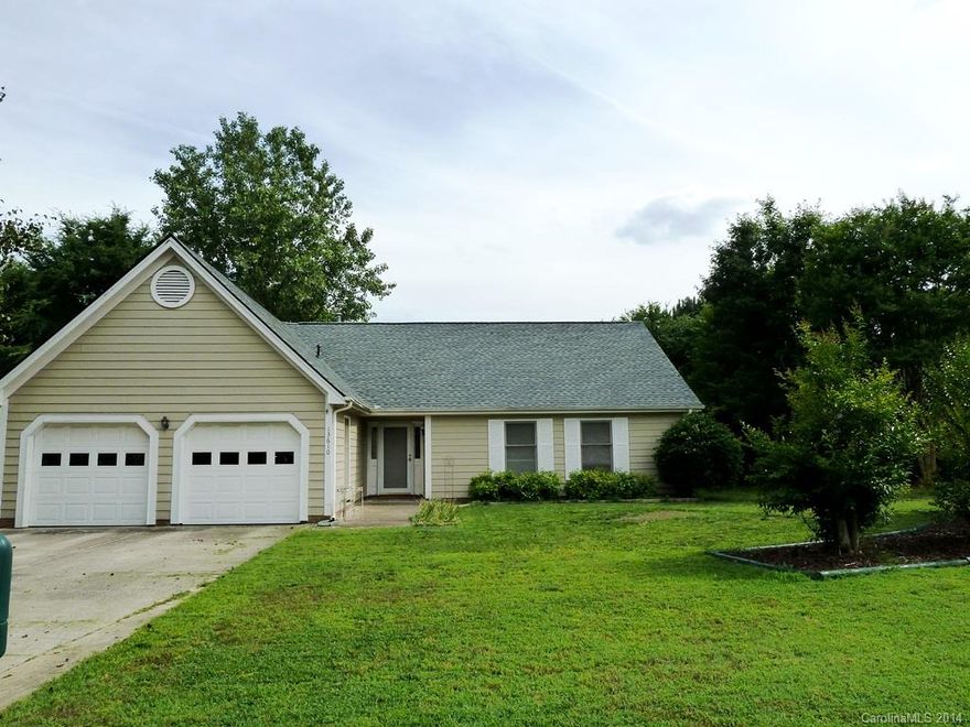 Beautiful ranch home with hardwoods in great room, foyer, and dining room. Large kitchen has ceramic tile, is full of natural light and has an eat-in breakfast area with bay window! Master bedroom has vaulted ceiling and huge walk in closet! Master bathroom has separate tub and upgraded tile shower! Home has a flat fenced backyard and large patio for entertaining! New composite shingles in 2011, New HVAC in 2012, and new hot water heater in 2009!