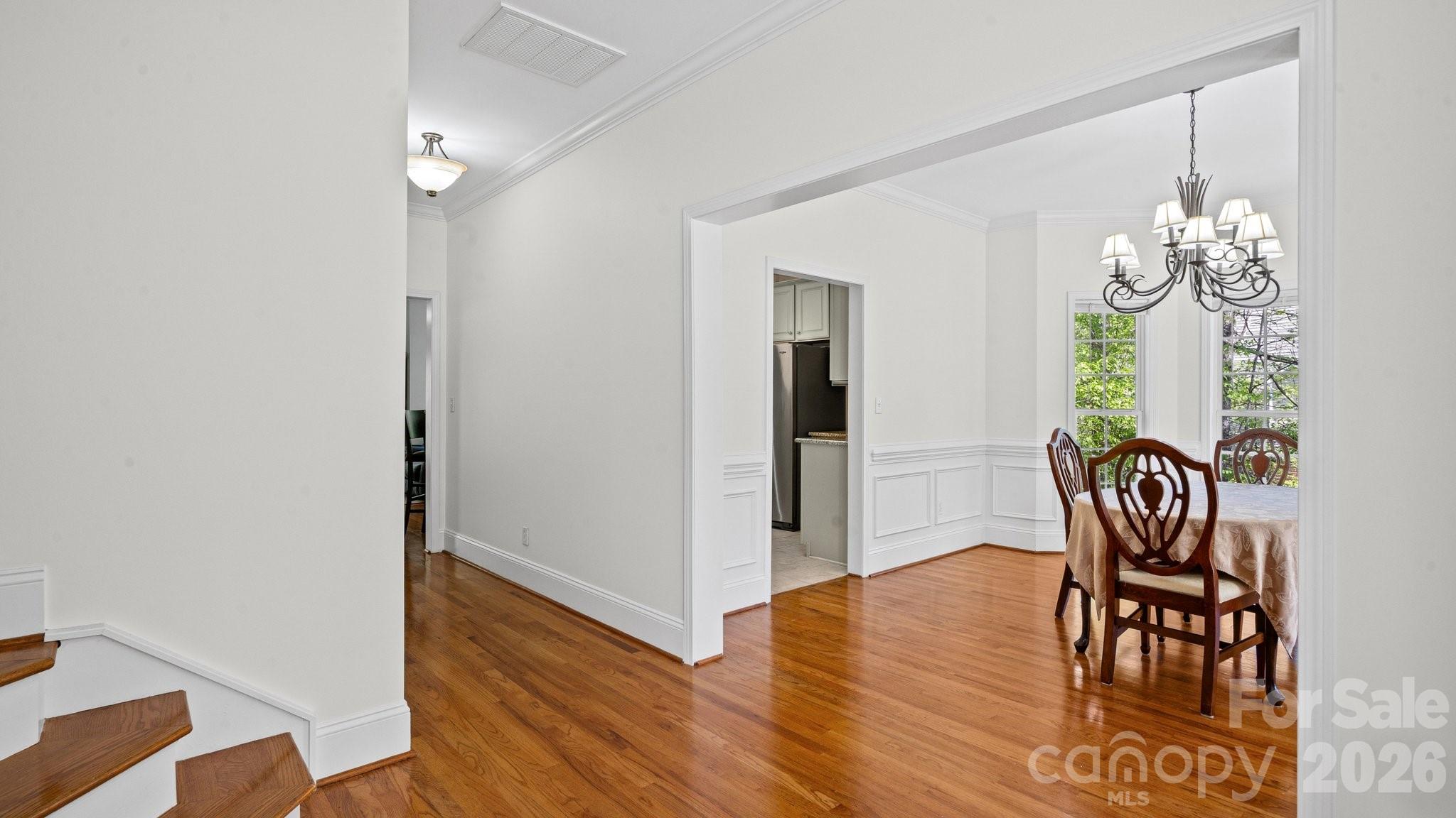 1520 Hawthorne Drive