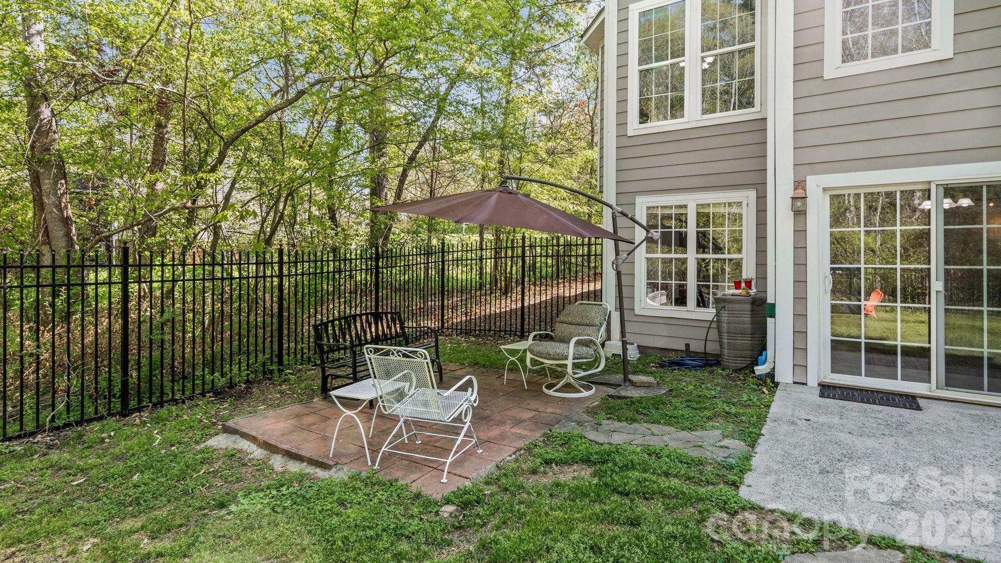 Country Woods East - Residential