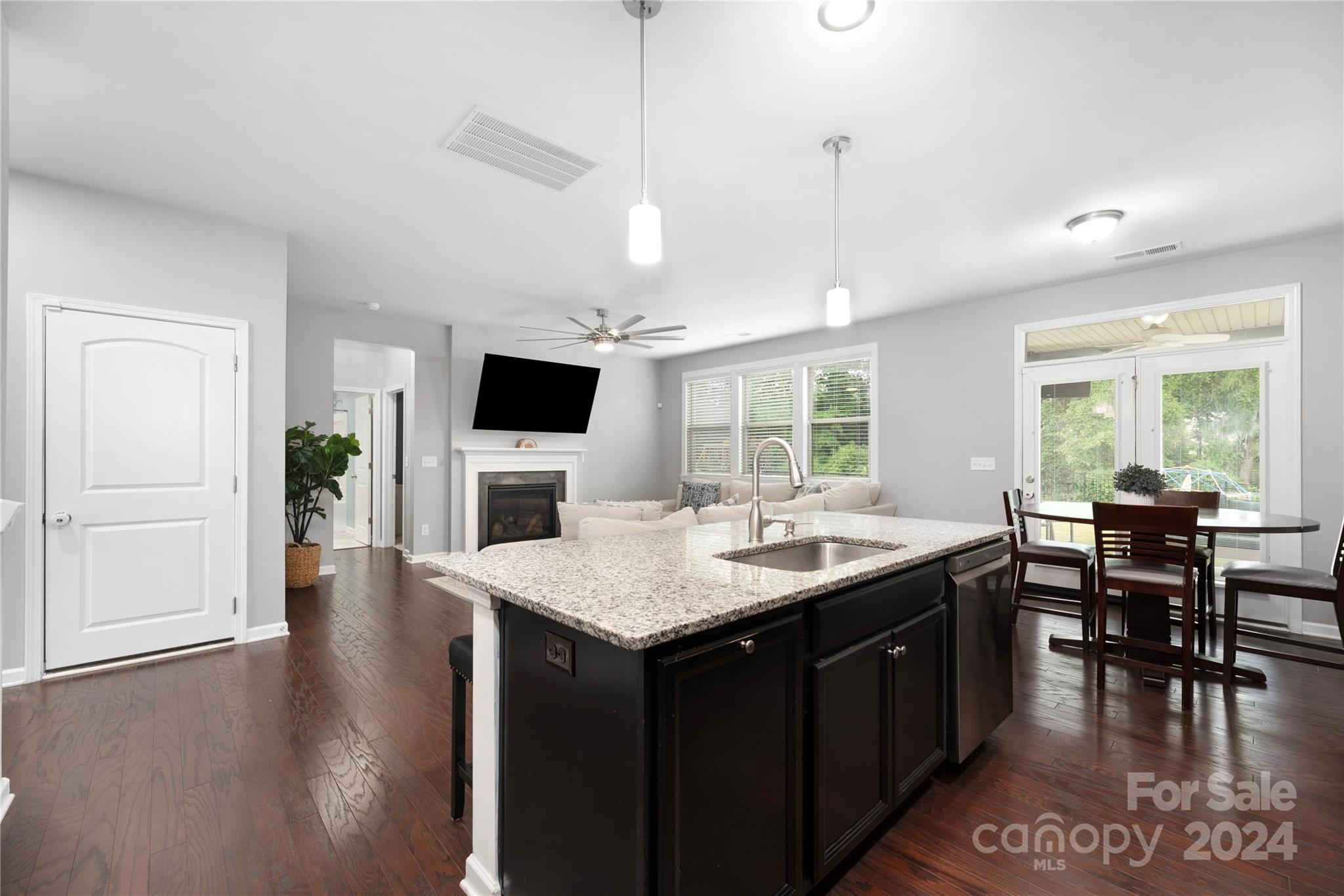 Magnolia Walk - Residential