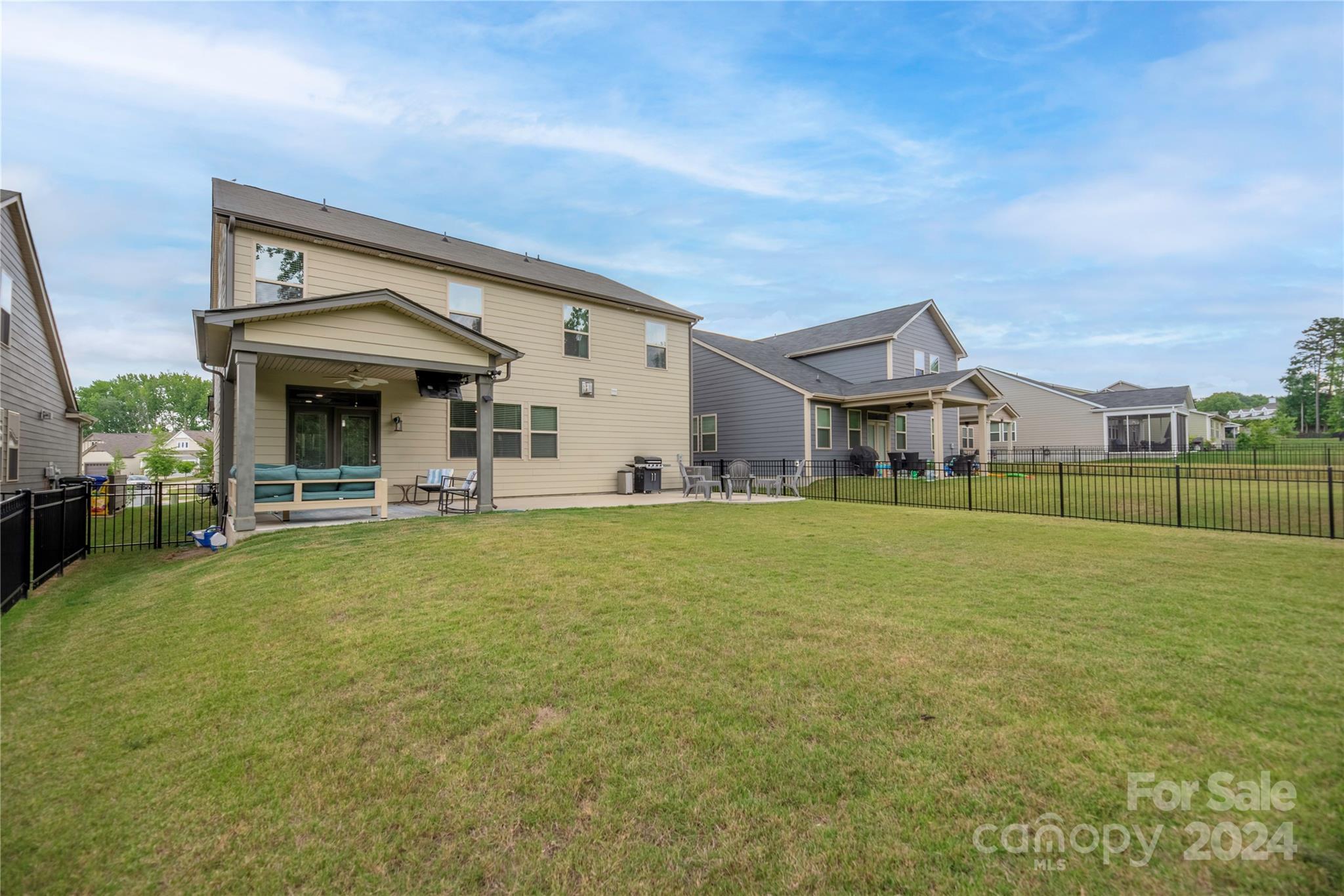 Magnolia Walk - Residential