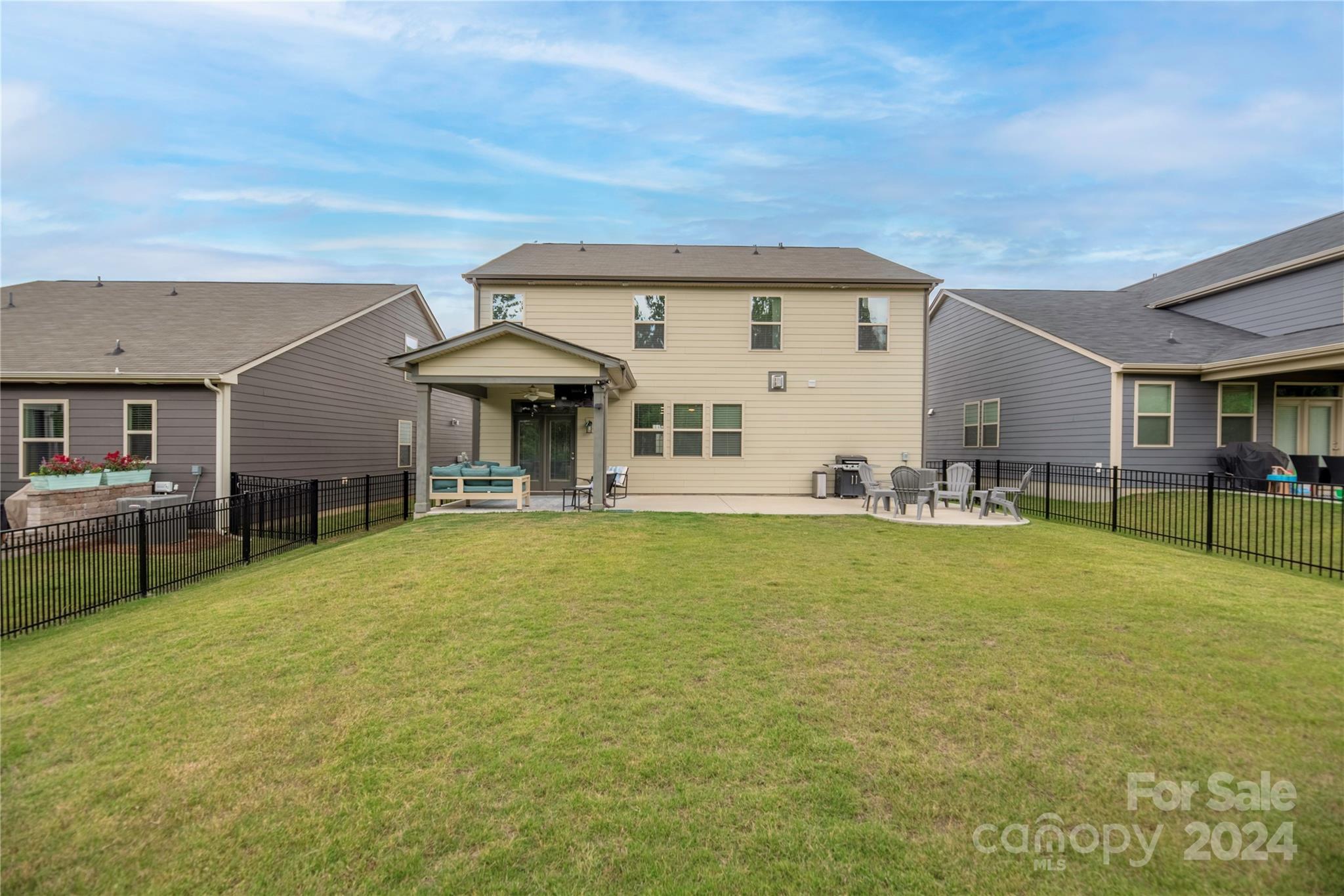 Magnolia Walk - Residential