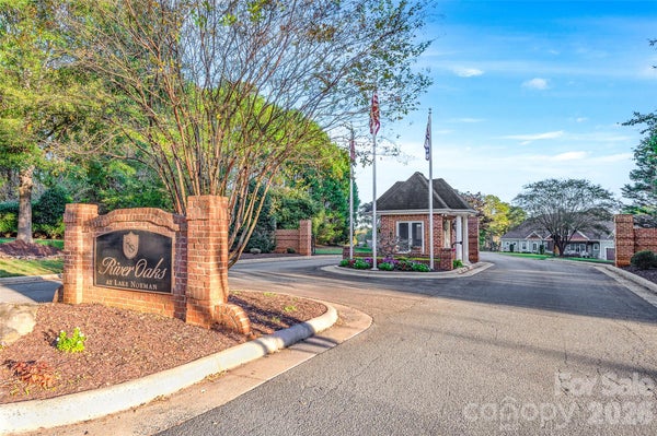 129 BROKEN ARROW DR # 2, STATESVILLE, NC 28677 - Image a23db32ec8520fef93104a9a5d7aaee2/2499848704