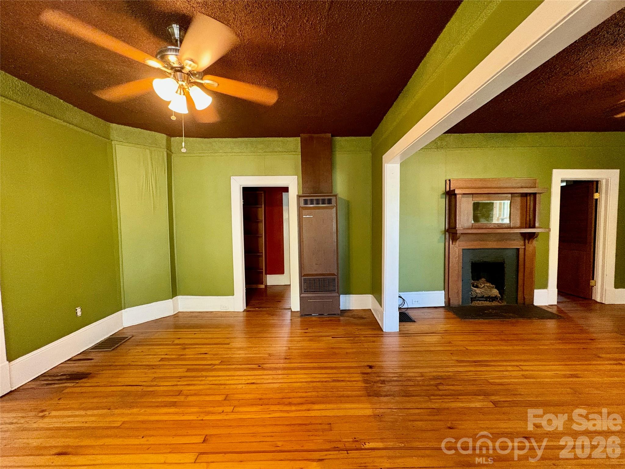 40 Brownwood Avenue
