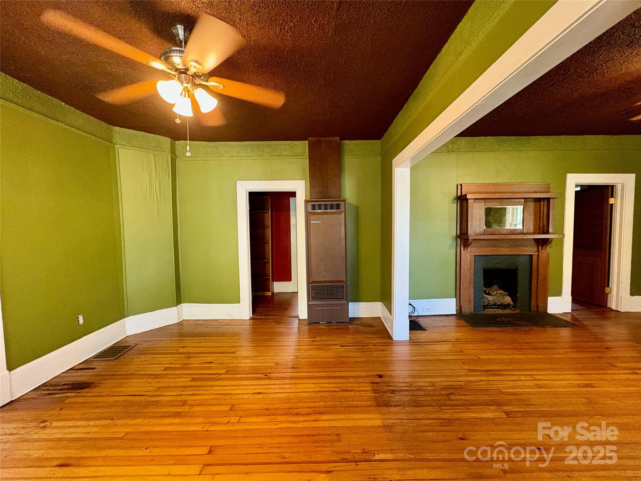 40 Brownwood Avenue