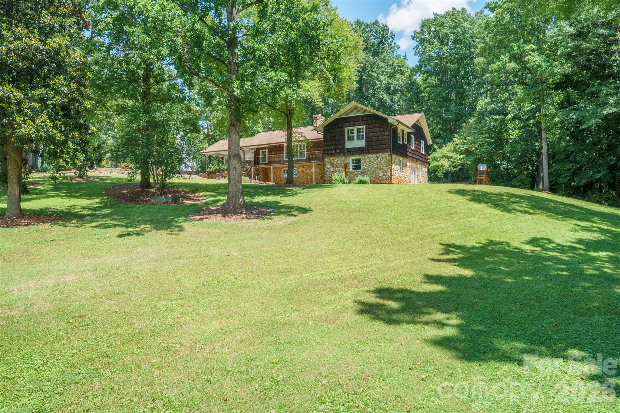 229 Rocky Lane