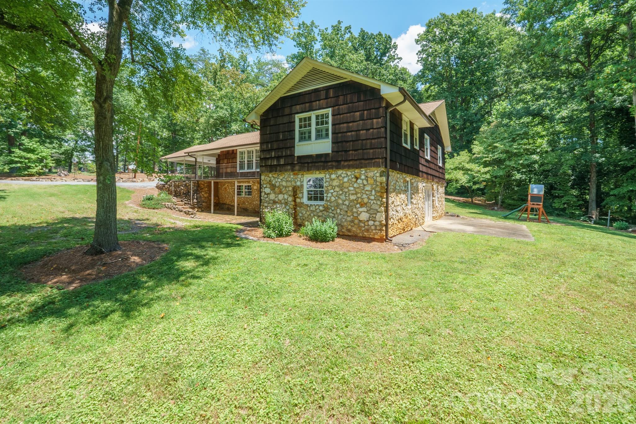 229 Rocky Lane