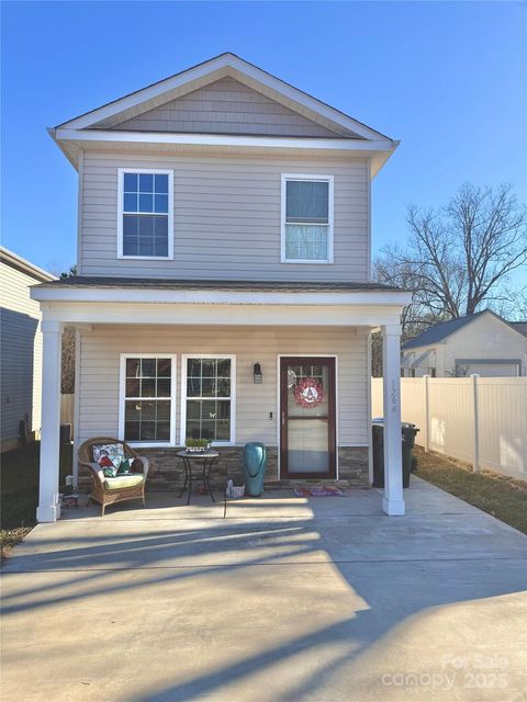 1764 17th Avenue NE Hickory NC 28601