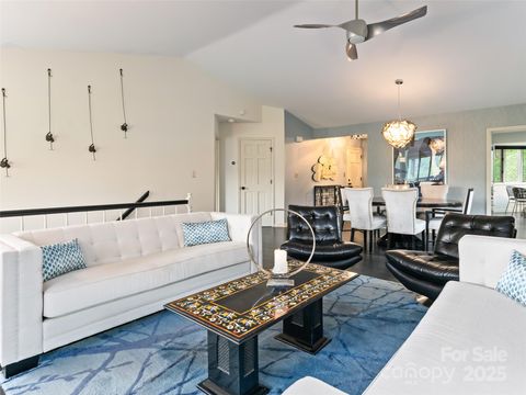 1901 Timber Trail Asheville NC 28804