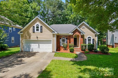 4612 Saxonbury Way Charlotte NC 28269