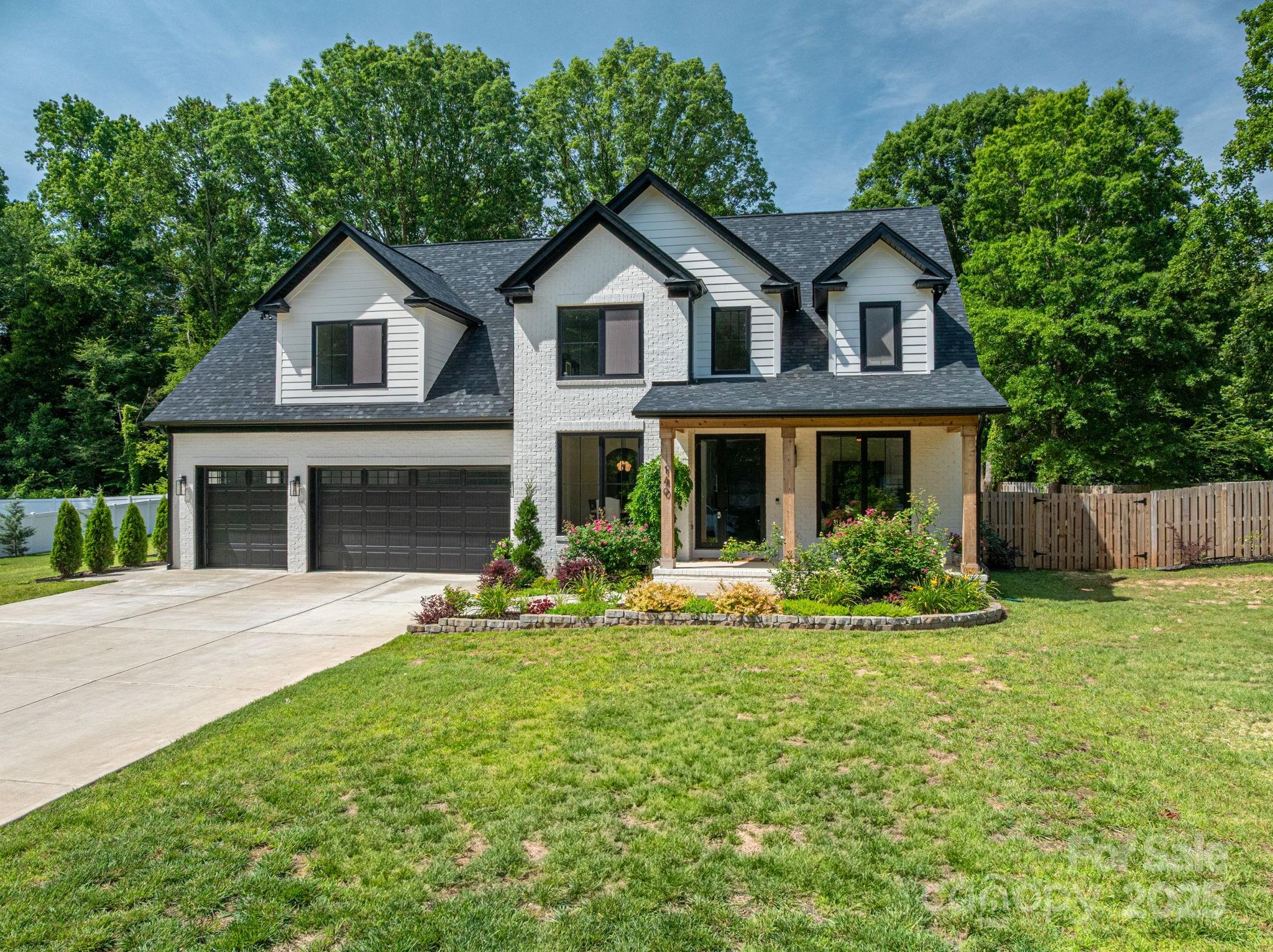 140 Robin Road