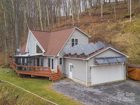 1185 Mule Stomp Road Clyde NC 28721