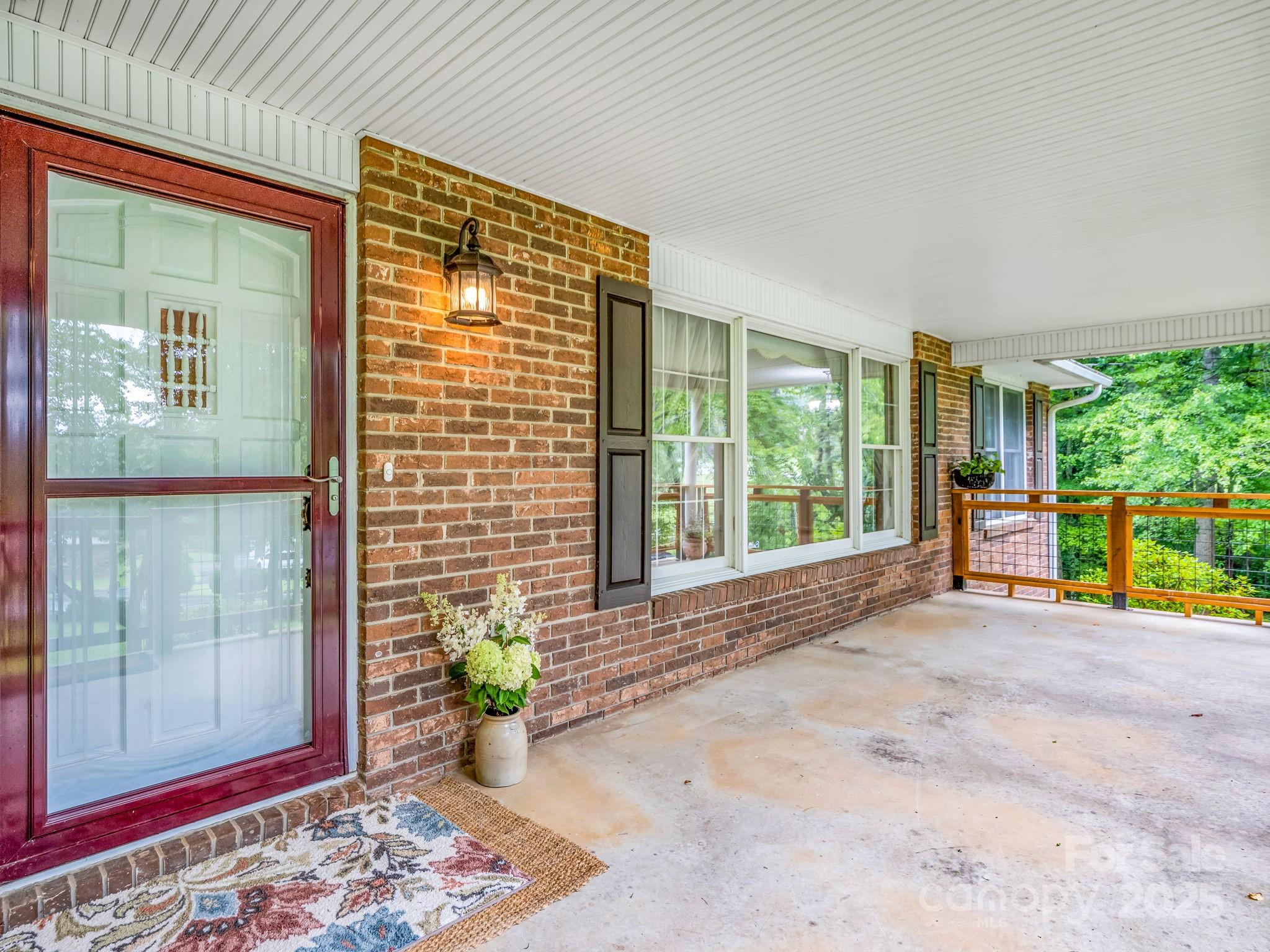 612 Buckeye Cove Road
