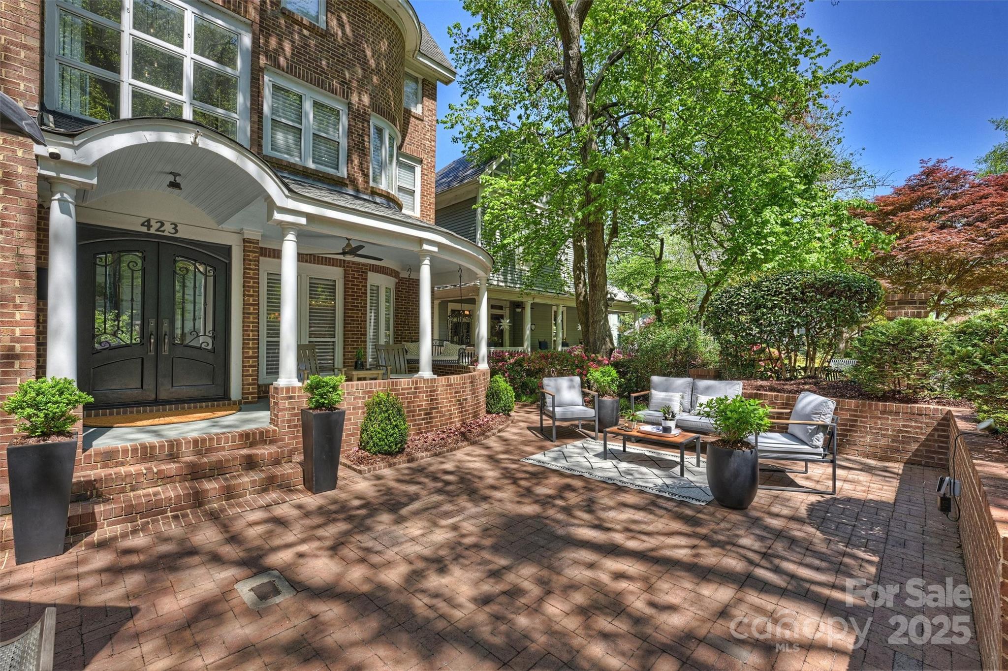 423 N Pine Street