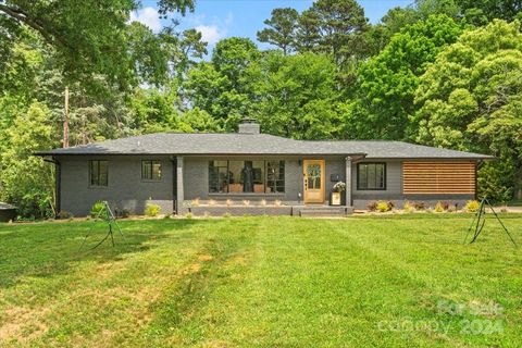 Single Family Residence in Charlotte NC 3310 Driftwood Drive.jpg