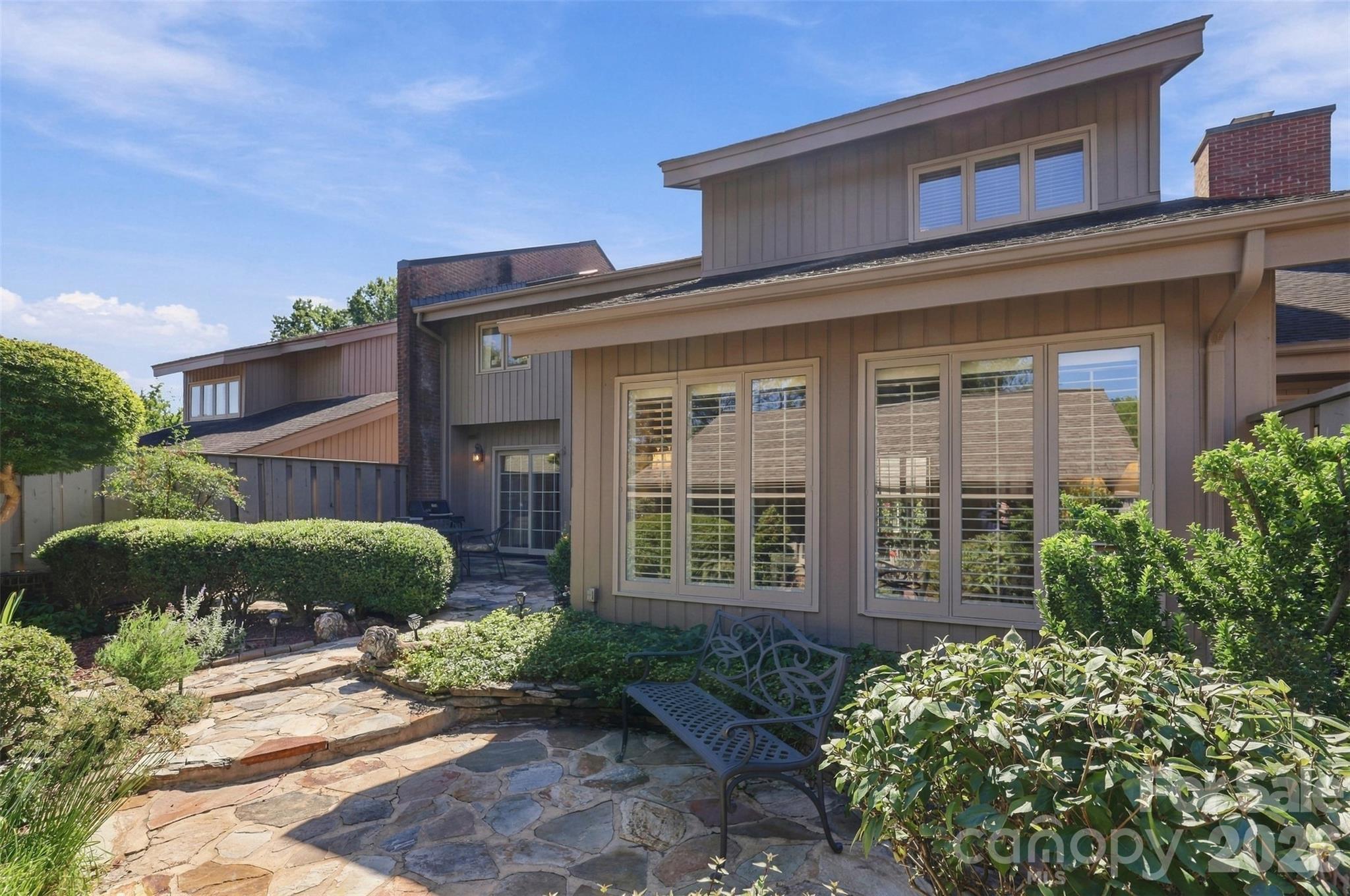 4921 Torrey Pines Court