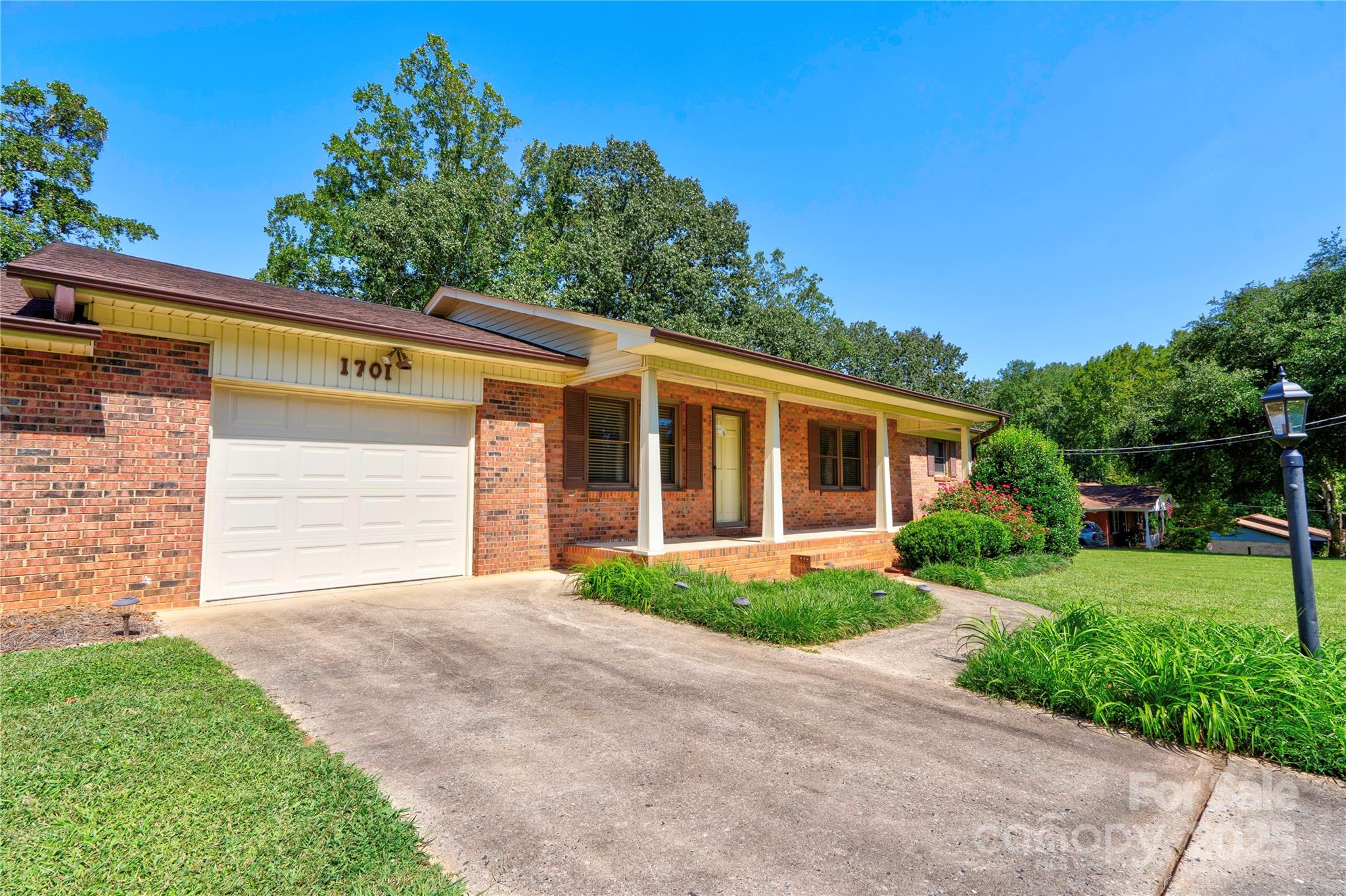 1701 Cedar Creek Road